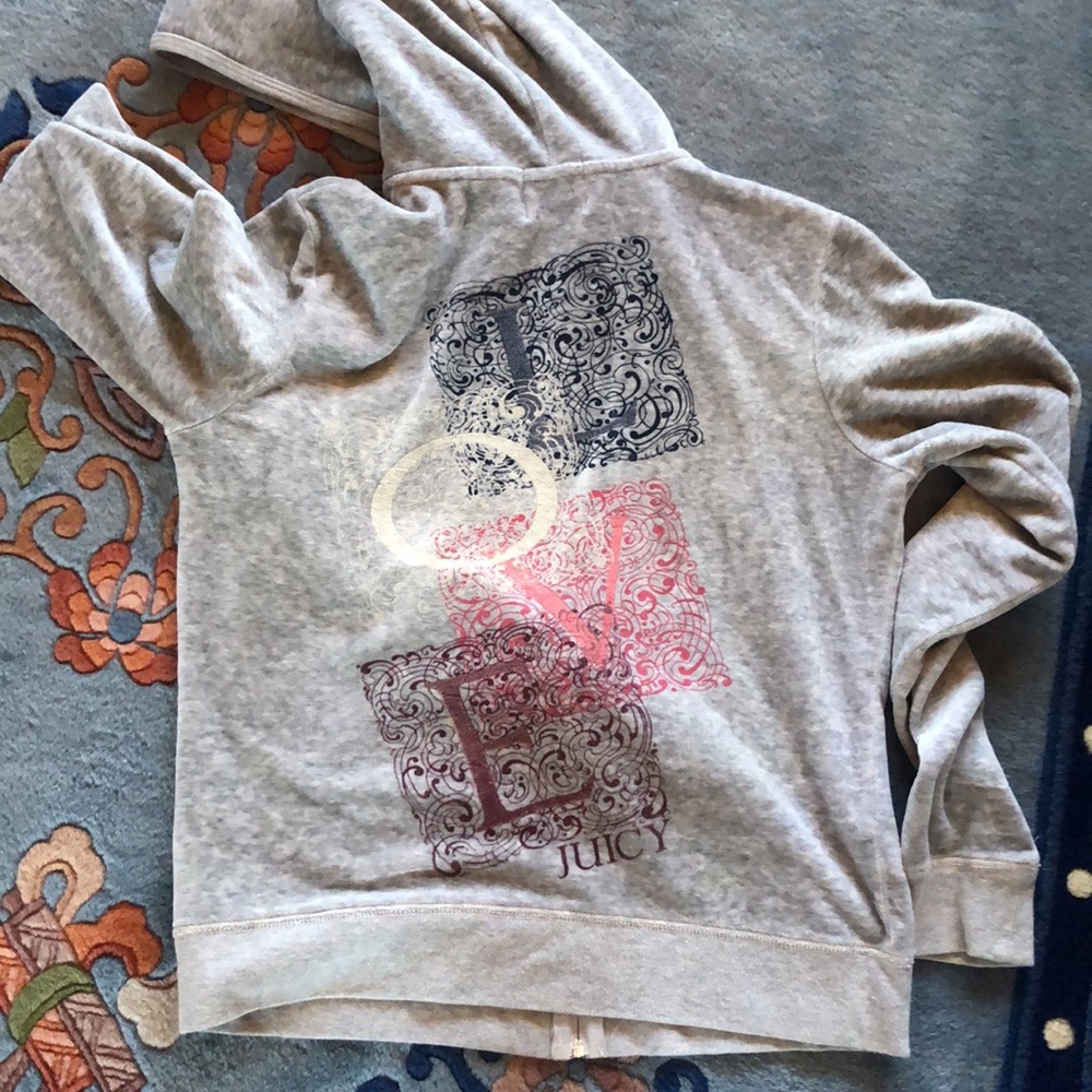 Juicy Couture Sweatsuit (Size M)!  LOVE 💗